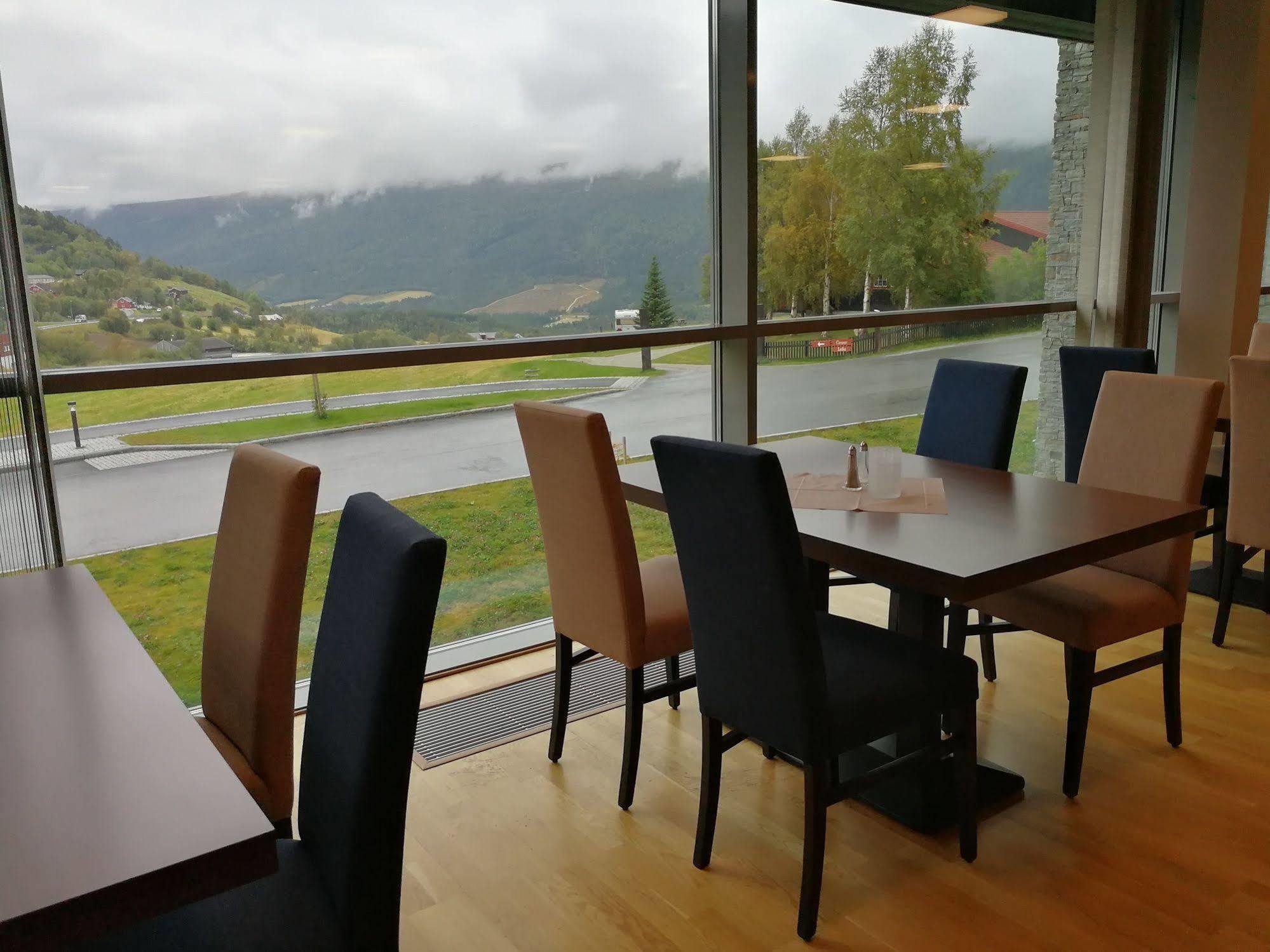 Dombas Hotel Hotel