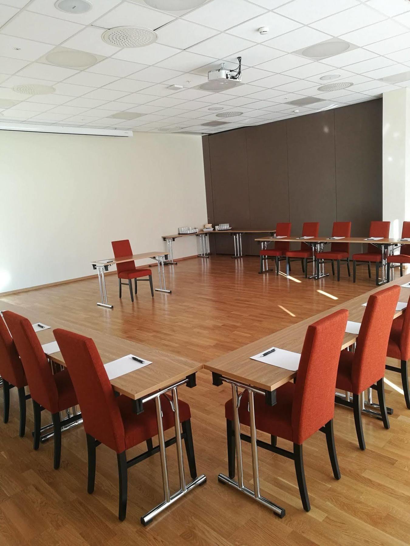 Hotel Dombas Hotel 3*